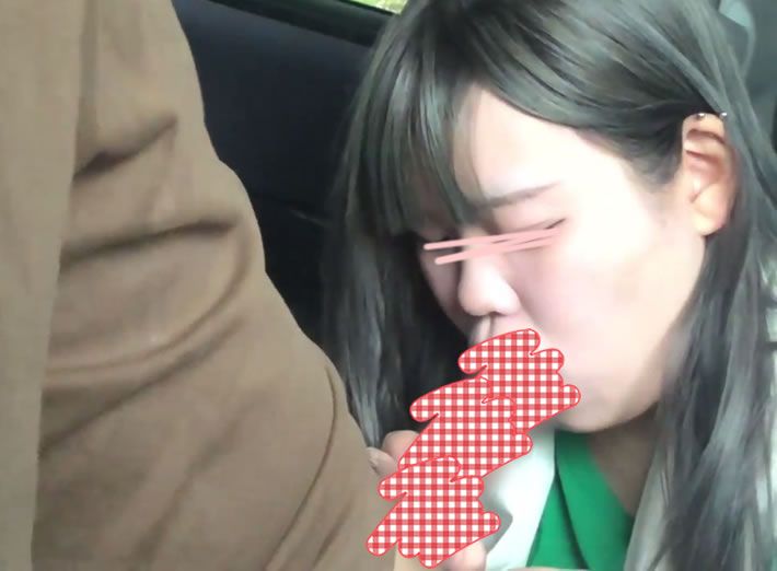 車内で割切りパパ活!?おっさんのチンポを舐めて小遣い稼ぎ！ちょいポチャ素人娘さんの吸引フェラチオがすごっ！上下にピストンする自動くちマンコ｜サポデリ車内P活隠し☆り