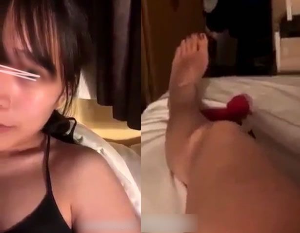 顔チラ有インスタオナニー美女♪「自撮りでオナったらバズるかな!?」ハーフ顔の綺麗な素人娘さんが通販でゲットした大人の玩具でこっそりオナ配信｜裏垢自撮りオナニー